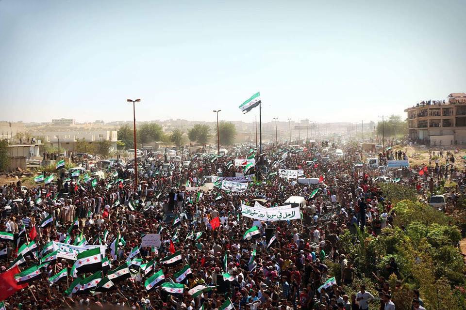 مظاهرات أسطورية تؤكد على مطلب الثورة في إسقاط النظام