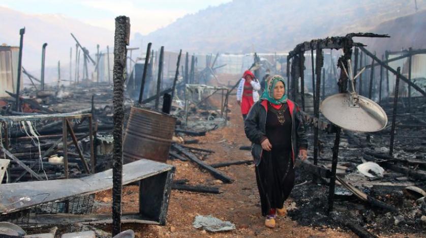 حريق يلتهم مخيماً للاجئين السوريين في البقاع بلبنان 