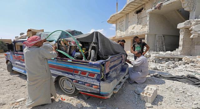 منسقو الاستجابة: أكثر من سبعة آلاف عائلة نزحوا من جنوب إدلب بسبب القصف 