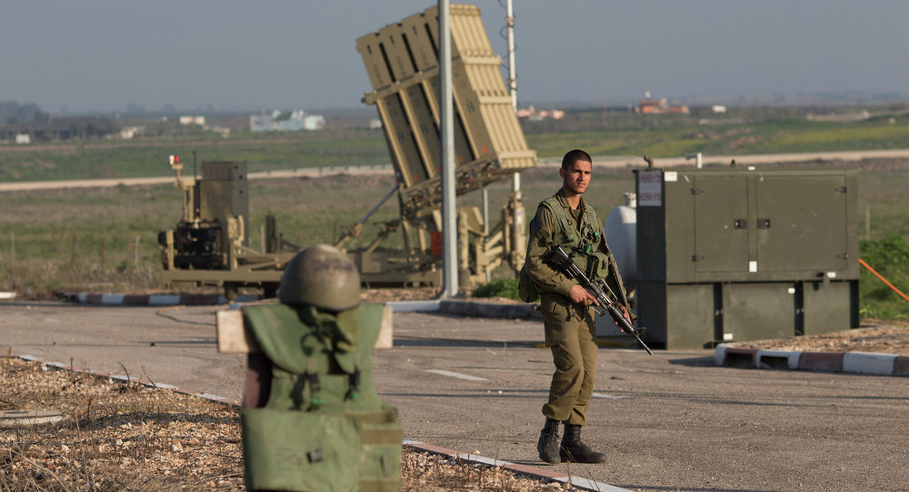 جنود الاحتلال الإسرائيلي يطلقون النار على 