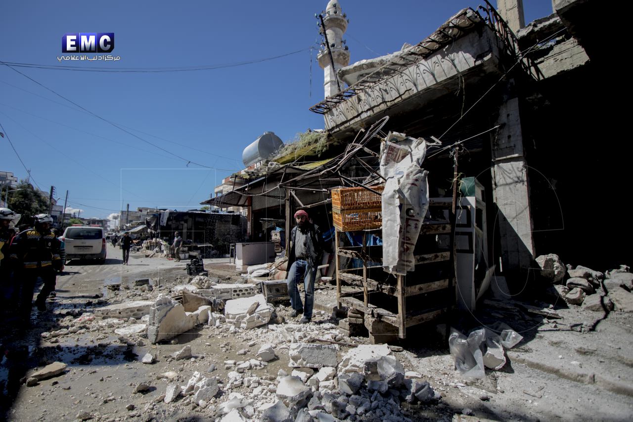 قصف روسي-أسدي على مناطق سكنية في ريفي إدلب وحلب