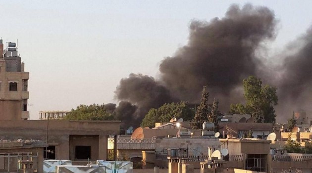 قصف عنيف على أحياء درعا البلد، والثوار يردون باستهداف مقرات قوات النظام في المنطقة