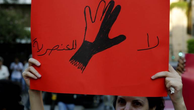 عريضة لمثقفين وناشطين لبنانيين ترفض العنصرية ضد السوريين