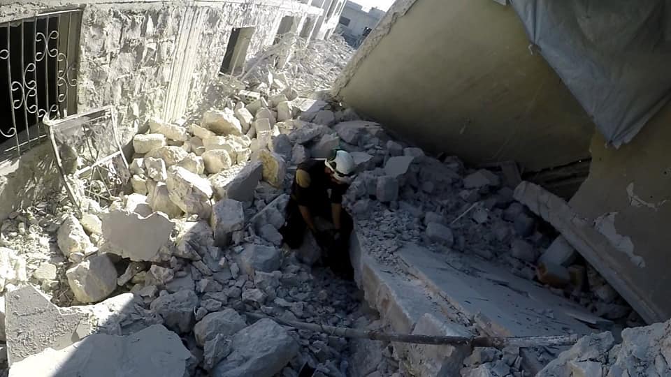 الطيران الروسي-الأسدي يواصل إجرامه، 12 بلدة تحت القصف 