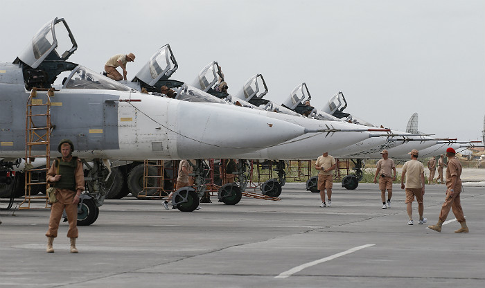 روسيا تخبّئ طائراتها: إنشاء حظيرة طائرات في قاعدة حميميم الجوية 