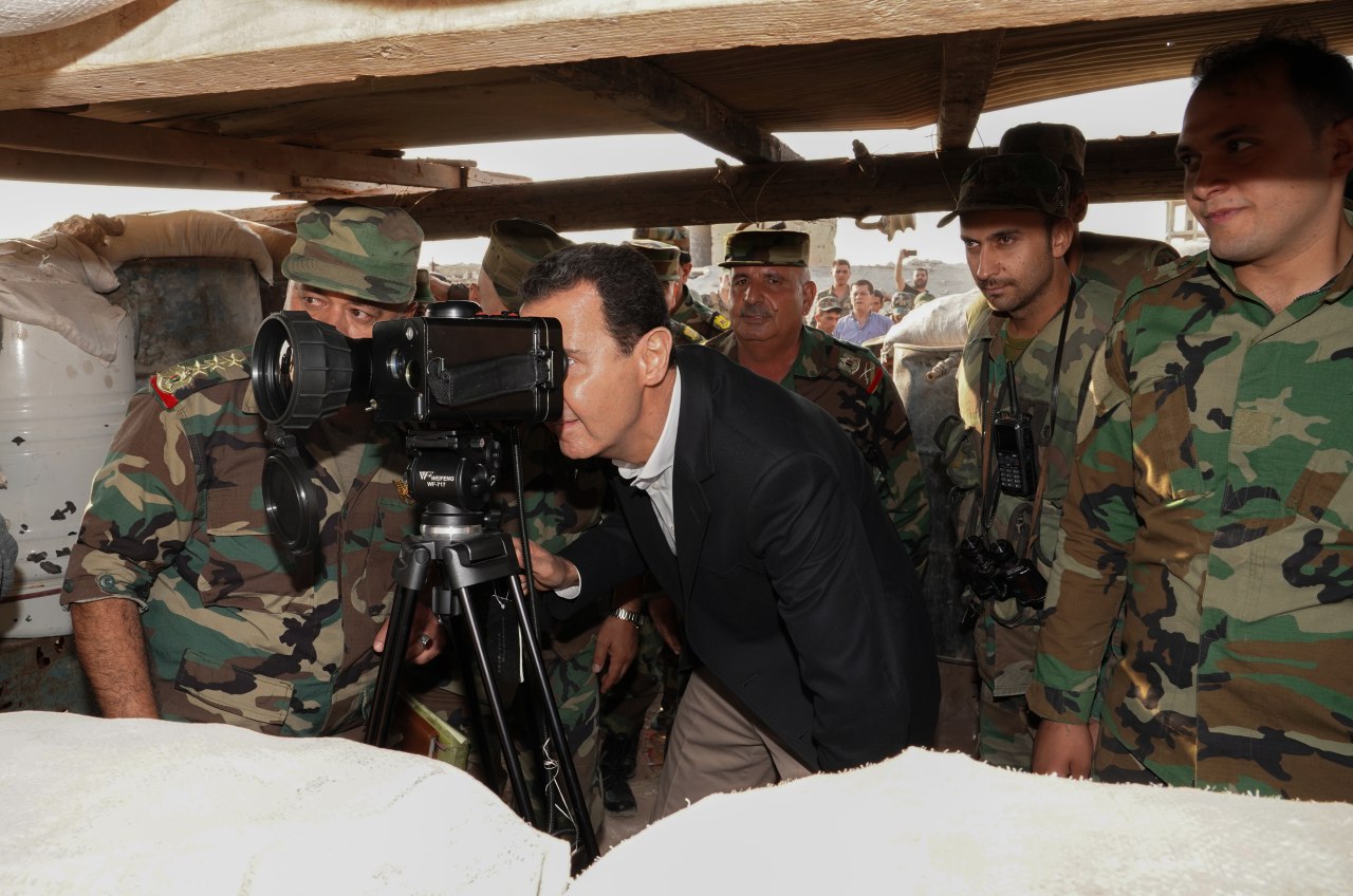 ماذا يفعل بشار الأسد في الهبيط؟ (صور) 