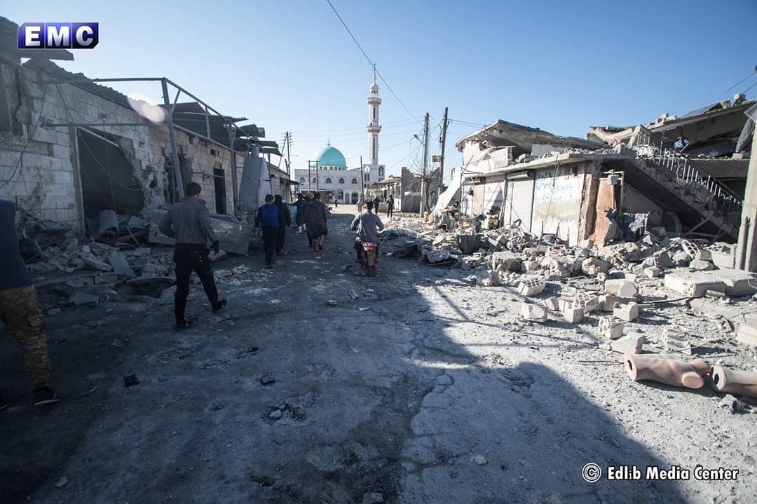 يوم دامٍ في إدلب، ثلاث مجازر جرّاء قصف جوي وصاروخي 
