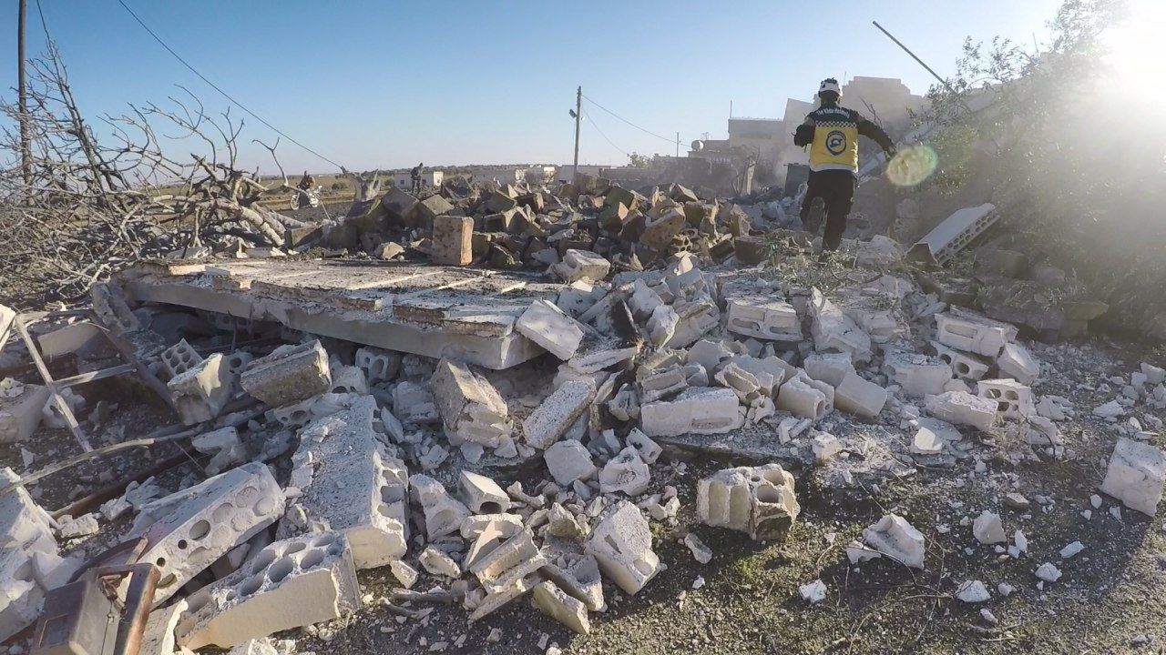 الدفاع المدني: حملة القصف الوحشية تهدف إلى تهجير الأهالي من جنوب إدلب (بيان)