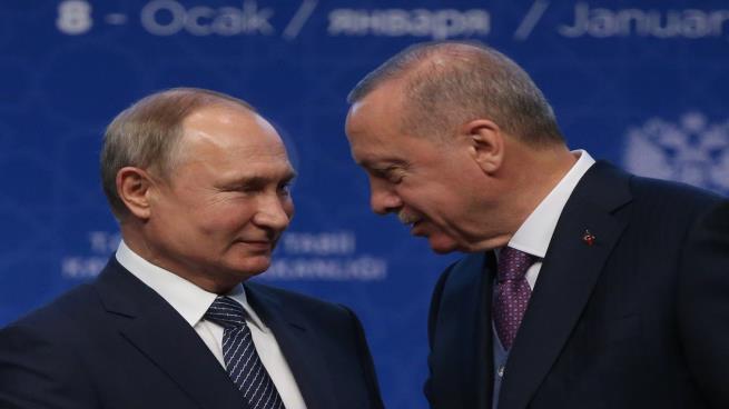 العلاقات الروسية التركية .. هل يبتزّ بوتين أردوغان؟