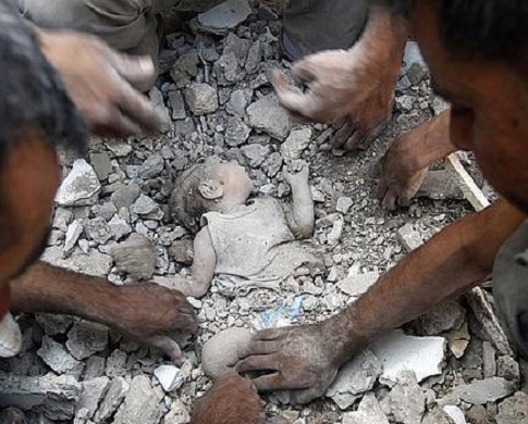 71 قتيلاً بينهم 13 طفلاً و8 نساء بقصف الطيران الروسي الأسدي يوم أمس الاثنين