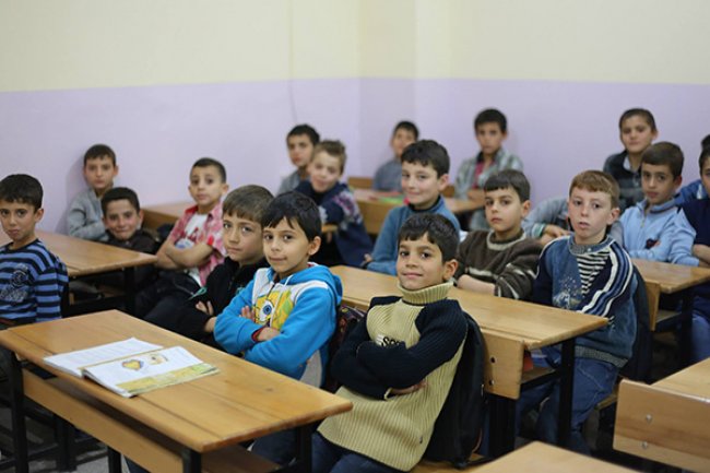 200 ألف طفل سوري يتلقون تعليمهم في المدارس التركية