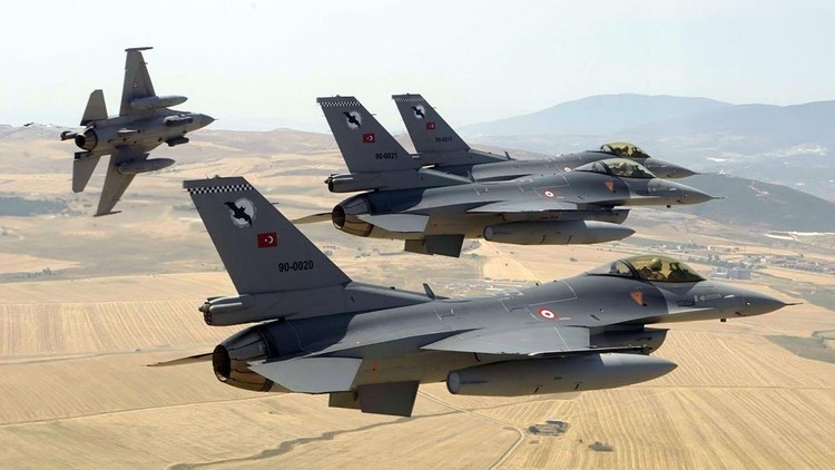 غارات تركية تستهدف مقرات للميلشيات الكردية الانفصالية في سوريا والعراق