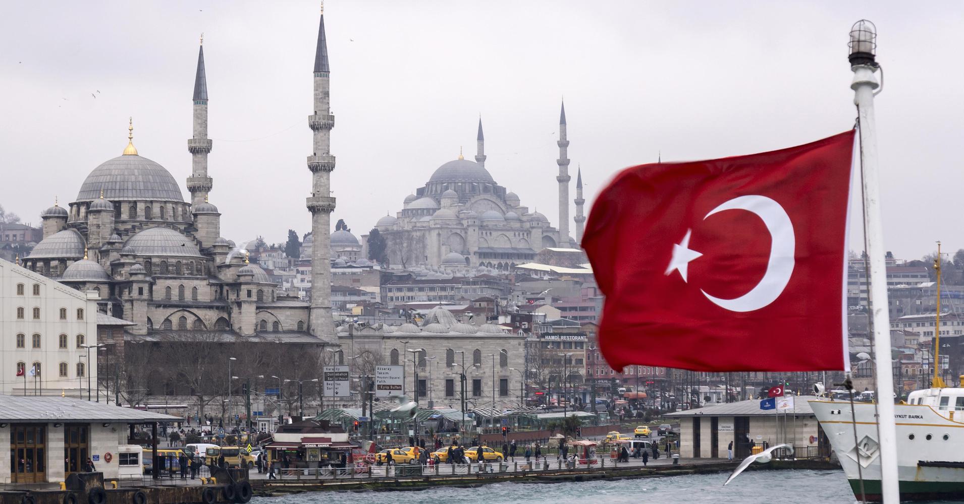 تركيا تسعى لتوظيف 1000 سيدة سورية في إسطنبول.. ماهي الشروط؟