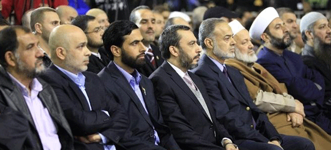 «حزب الله» يفقد أصدقاءه السنّة... والآن دور «الجماعة»