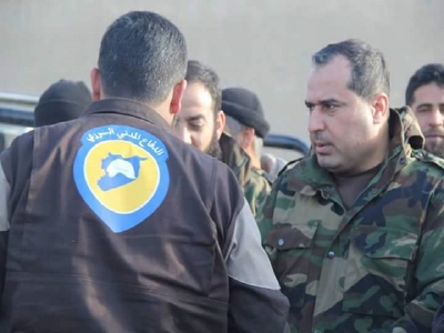 قيادات من الفرقة 13 تكرم عناصر الدفاع المدني بمدينة معرة النعمان بإدلب