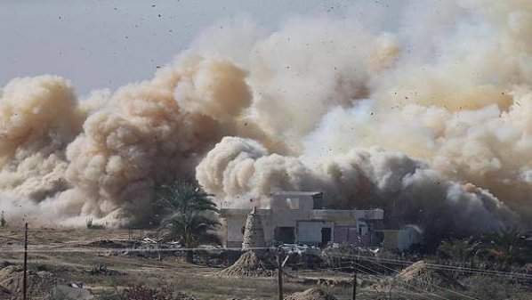 أخبار سوريا_ نسف مبنى قيادة عمليات خان طومان بريف حلب، وأكثر من مليون شخص أصيبوا خلال الحرب في سورية_ (18/19-12- 2014)