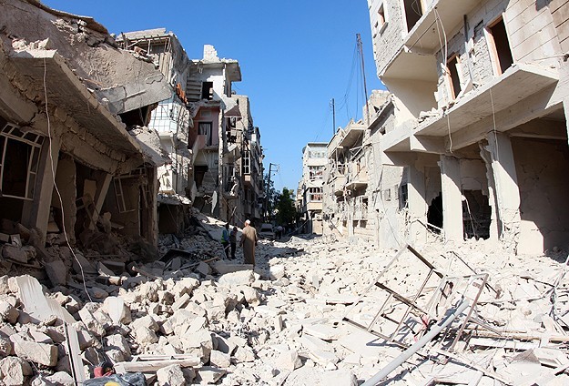 النظام يفجر ٥٠٠ منزل و 5 مساجد في محيط دمشق