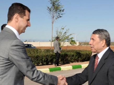 انشقاق مساعد وزير النفط السوري وانضمامه للثورة