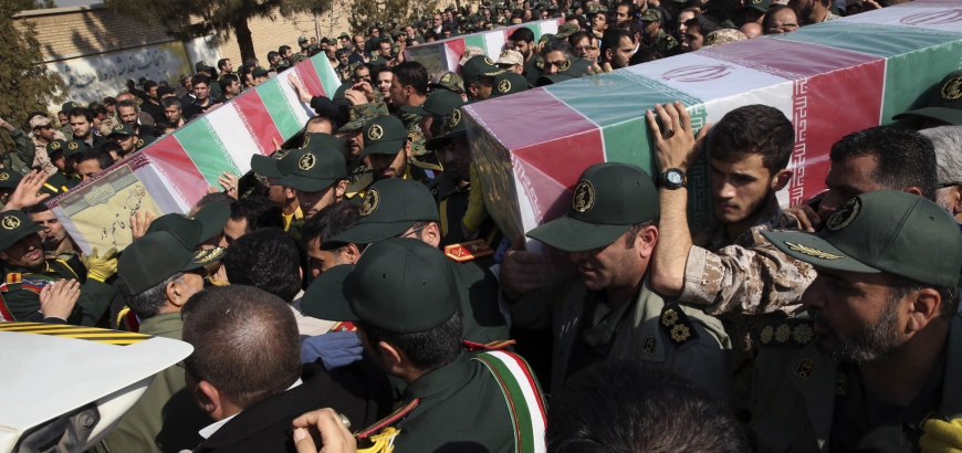إيران تشيع 14 قتيلاً من مليشياتها قتلوا في سوريا