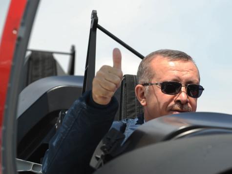 تركيا تتأهب على الحدود مع سوريا