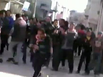 عشرات الآلاف من المحتجين الملاحقين أمنياً في سوريا يواجهون التشرد والبطالة