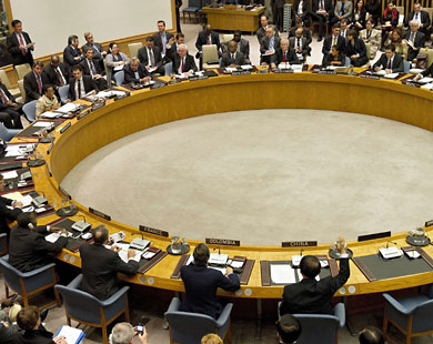 مجلس الأمن يصوت على قرار يقضي برفع عدد المراقبين في سوريا إلى 300