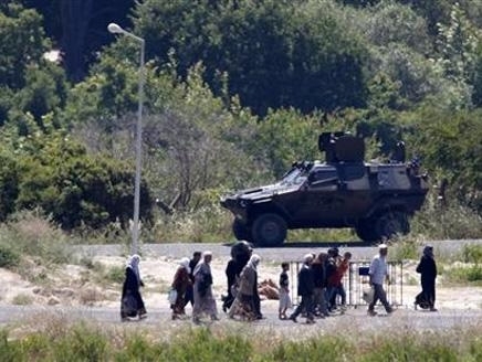 حرس الحدود التركي يمنح تسهيلات لعبور السوريين