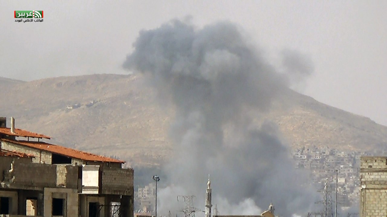 25 غارة جوية على مدن وبلدت الغوطة الشرقية منذ الصباح 