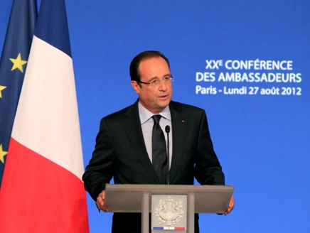 فرنسا ستعترف بحكومة سورية مؤقتة.. والعالقون يفرضون منطقة عازلة