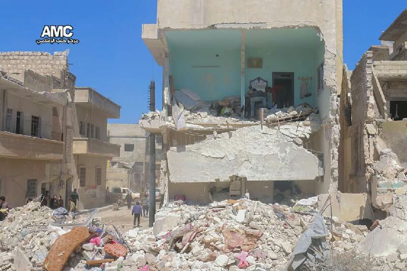 الطيران الروسي يصعد قصفه على ريف حلب.. أكثر من 30 غارة منذ الصباح 