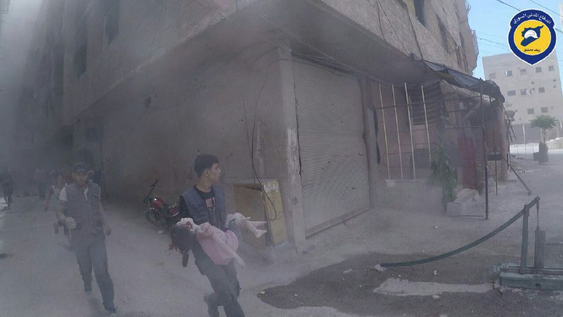 قصف عنيف جداً تتعرض له بلدات الغوطة الشرقية