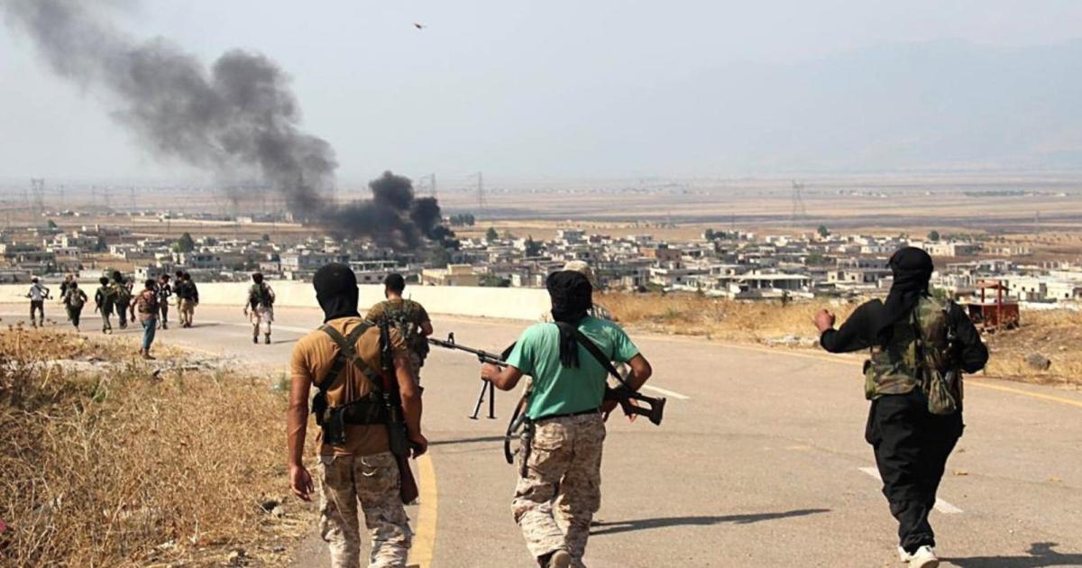 نشرة أخبار سوريا- ‏جيش الفتح يسيطر على حاجز ‫‏فورو وصوامح حبوب ‫‏المنصورة وقريتي ‫‏الزيادية وقرقور في ‫‏سهل الغاب، وبدء معركة جديدة بريف اللاذقية -(2_8_2015)