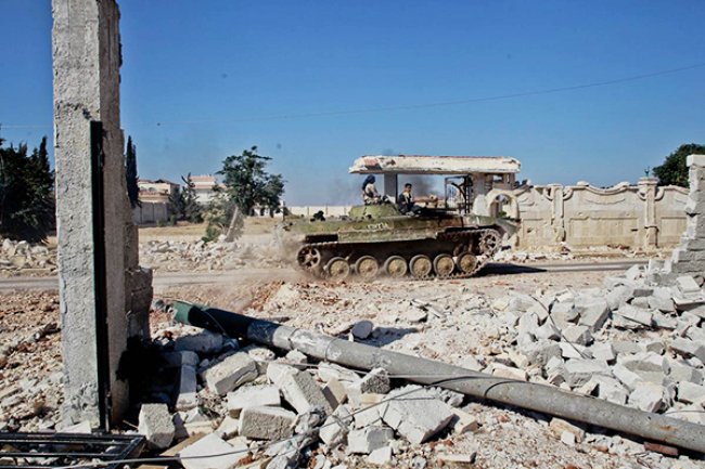 نشرة أخبار سوريا- تدمير 10 آليات عسكرية لقوات أسد وقتل 60 عنصراً منهم في حلب، وثوار درعا يستأنفون معركة 