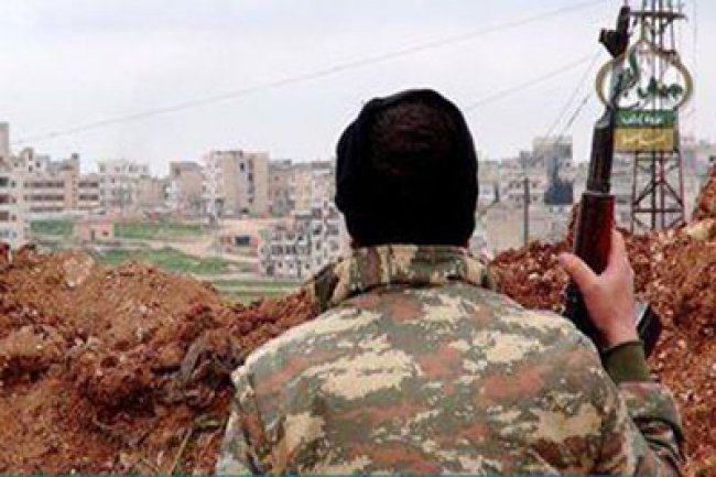 أخبار سوريا-جيش الفتح يسيطر على حرش وتلة مصيبين ويصبح قاب قوسين أو أدنى من معسكر المسطومة وقوات الأسد تنسحب بشكل جماعي من معارك إدلب-(28-4- 2015)