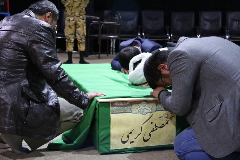 صحيفة إيرانية: أكثر من ٢٧٠٠ قتيل من المليشيات الإيرانية منذ بداية الحرب معظمهم في حلب