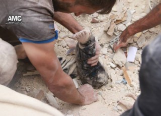 81 قتيلاً حصيلة ضحايا قصف الطيران الروسي الأسدي يوم أمس الأحد
