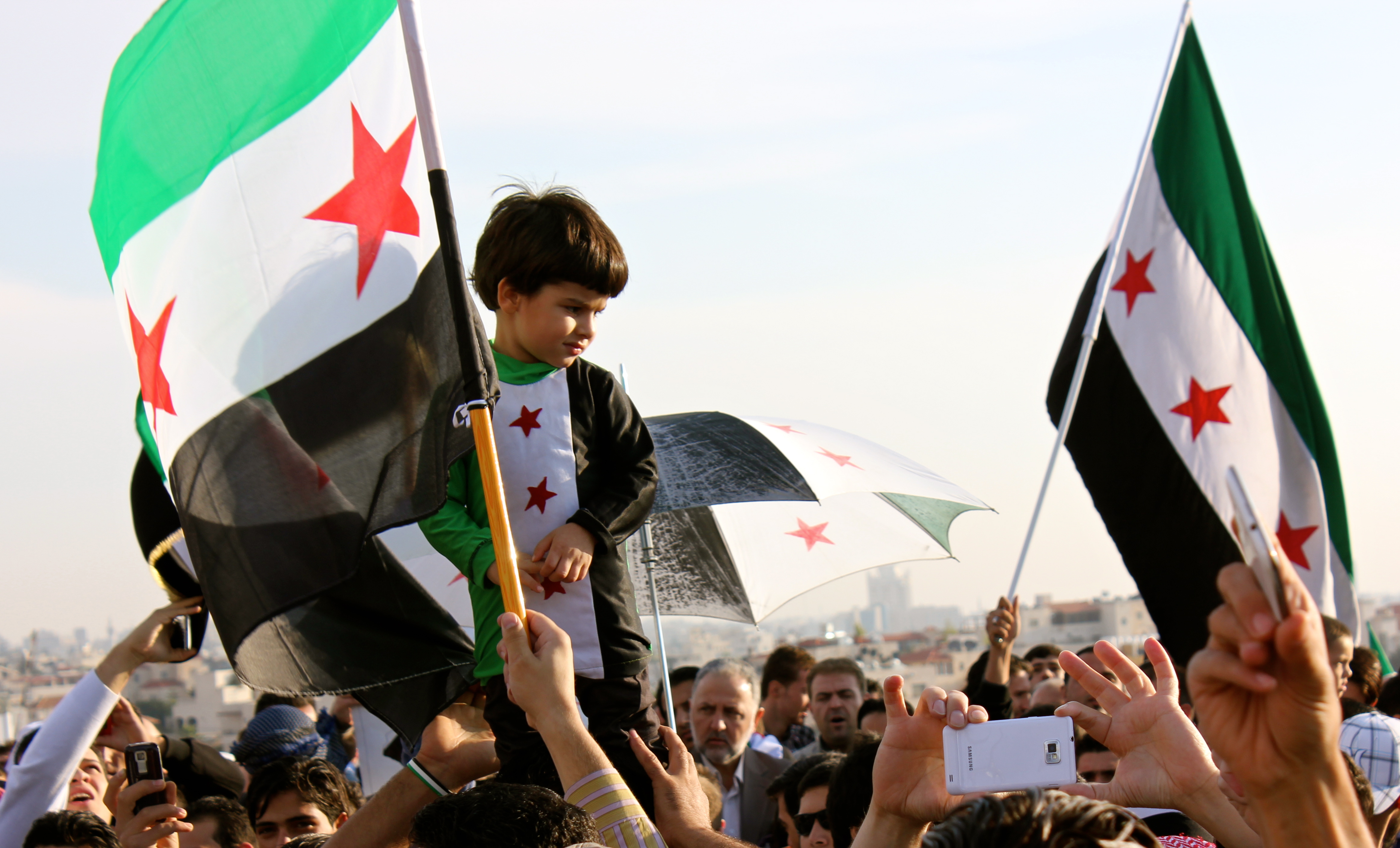 أخبار سوريا_ مسيرات في عدة مدن سورية وعالمية إحياءً للذكرى الرابعة للثورة السورية، وطيران أسد يشن أكثر من 150 غارة جوية على عدة محافظات_ (14-3- 2015)