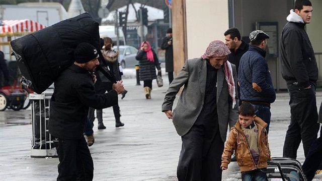 نحو 100 ألف شخص غادروا تركيا إلى سورية من معبر باب الهوى الحدودي