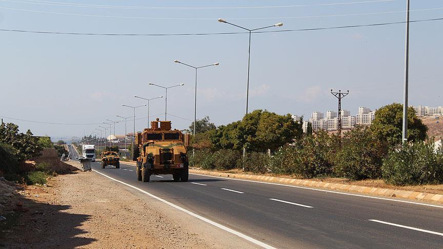 تركيا تدفع بتعزيزات عسكرية جديدة نحو الحدود مع سورية